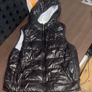 Tangerine women’s  Black Quilted Hooded Puffer Vest size 2X